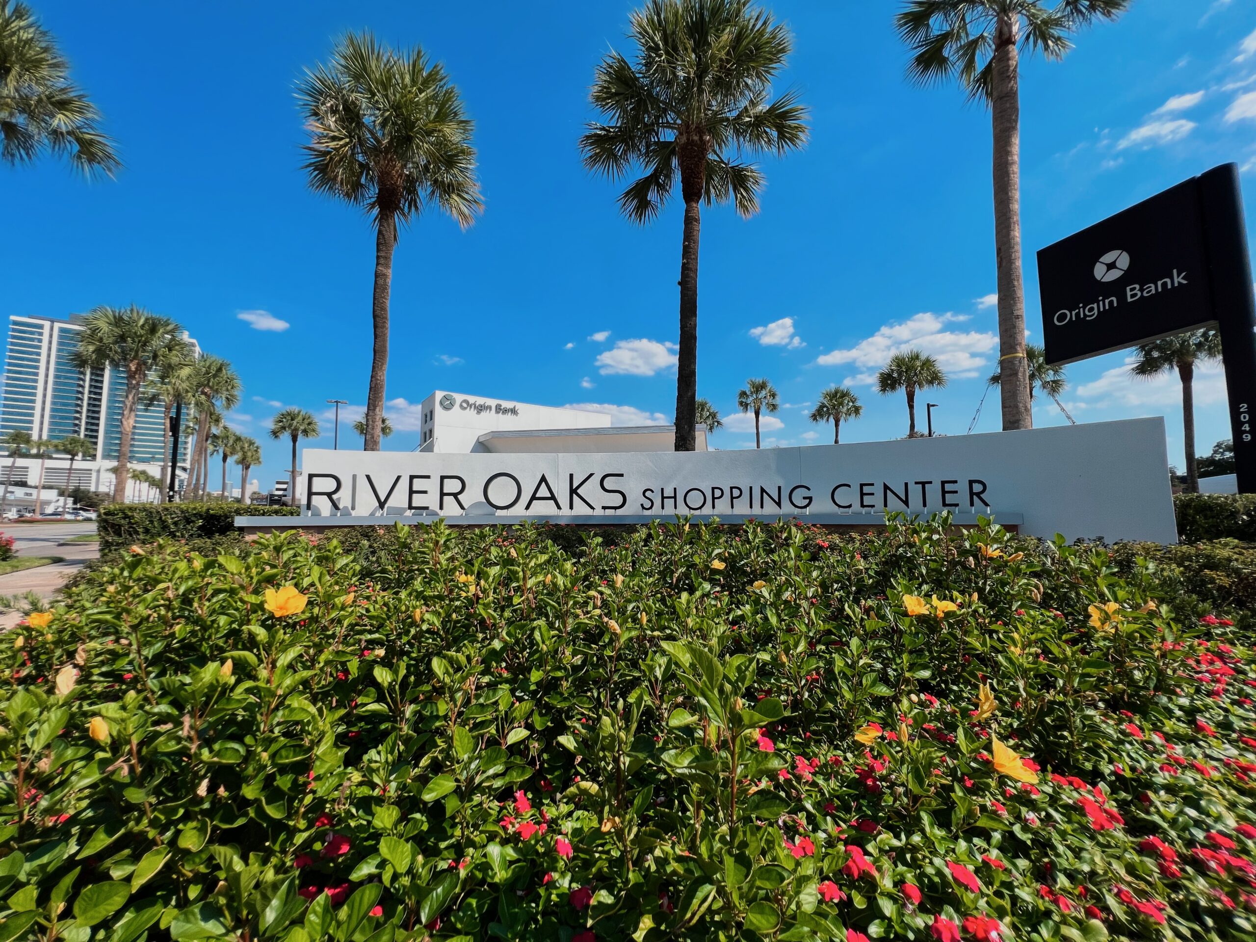 River Oaks Shopping Center